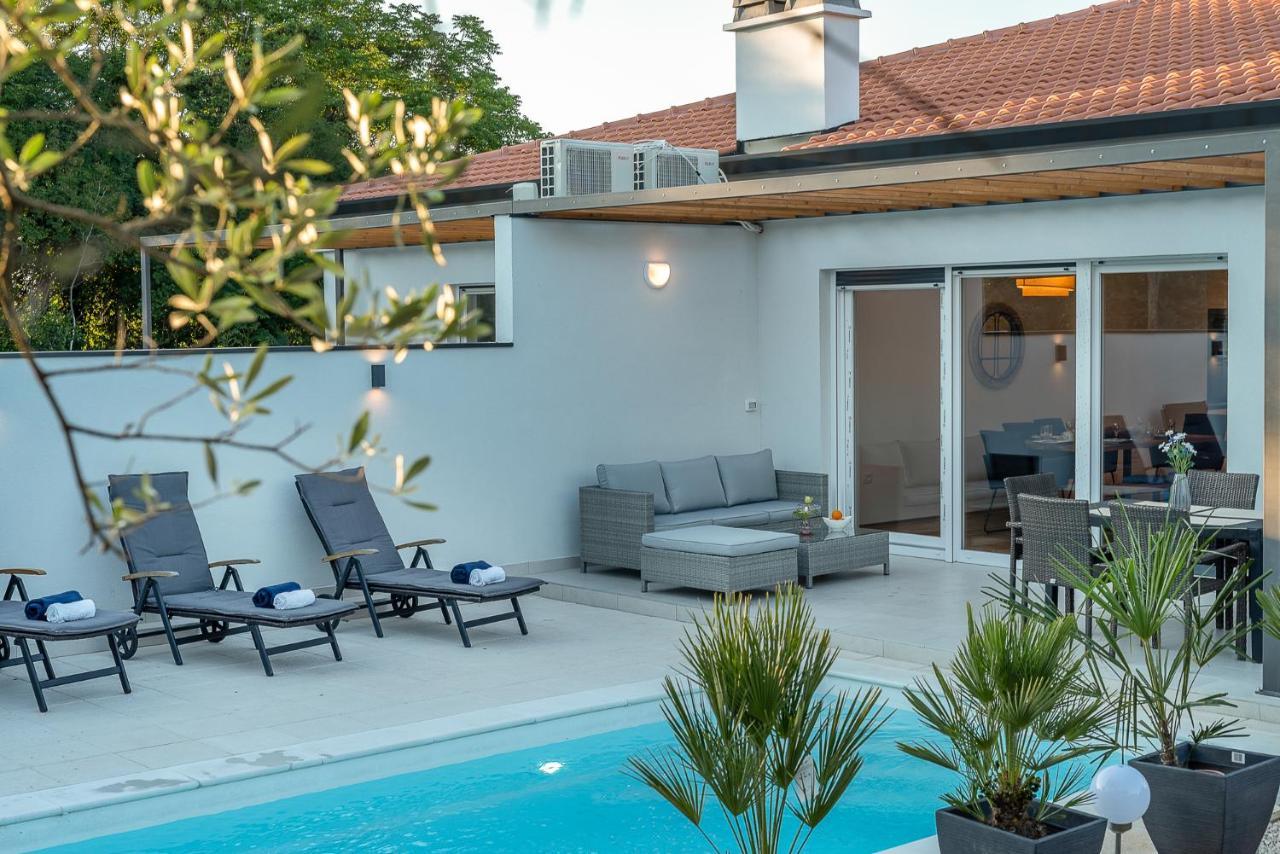 Villa Relax Home Sun อูมัค ภายนอก รูปภาพ